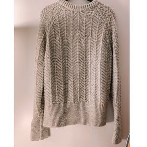| OVERSIZED CABLE-KNIT GRAY SWEATER |